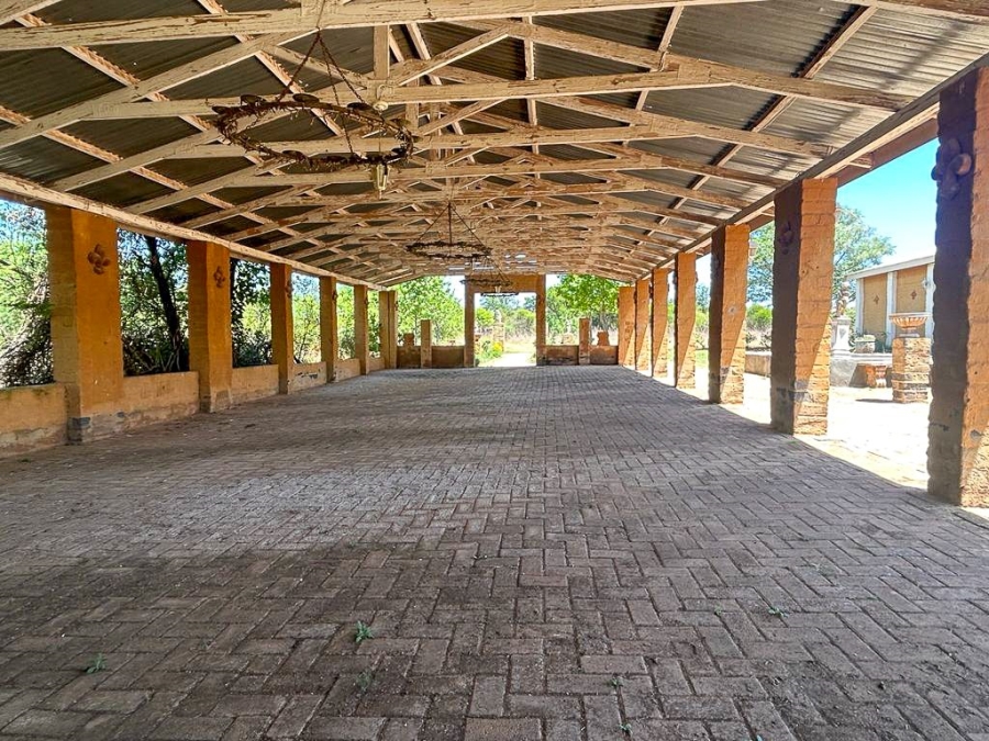 8 Bedroom Property for Sale in Potchefstroom Rural North West